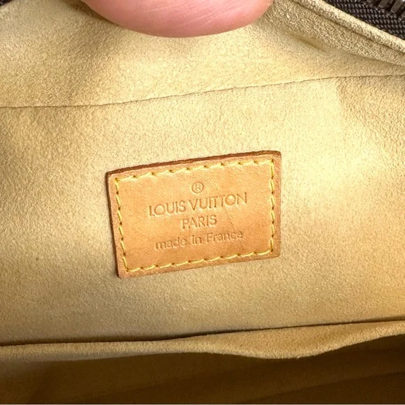 Louis Vuitton Manhattan excellent used condition below appraisal for quick sale - Picture 9 of 13